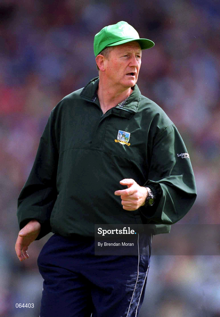 10 June 2001; Limerick manager Eamonn Cregan during the Guinness Munster Senior Hurling Championship Semi-Final match between Limerick and Waterford at Páirc Uí Chaoimh in Cork. Photo by Brendan Moran/Sportsfile
