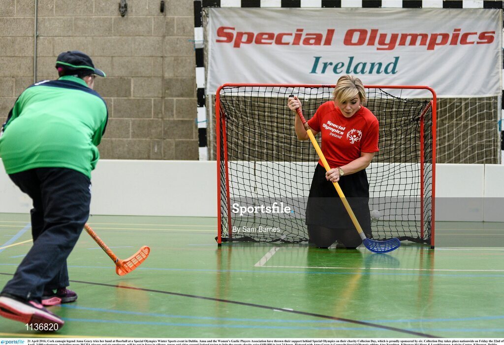 21 April 2016; Cork camogie legend Anna Geary tries her hand at floorball at a Special Olympics Winter Sports event in Dublin. Anna and the Women’s Gaelic Players Association have thrown their support behind Special Olympics on their charity Collecion Day, which is proudly sponsored by eir. Collection Day takes place nationwide on Friday the 22nd of April. 3,000 volunteers, including many WGPA players and eir employees, will be out in force in villages, towns and cities around Ireland trying to help the sports charity raise €650,000 in just 24 hours. Pictured with Anna Geary is Connacht Special Olympic athlete Aine Naughton. Kilternan Ski Slope & Loughlinstown Activity Centre, Kilternan, Dublin. Picture credit: Sam Barnes / SPORTSFILE