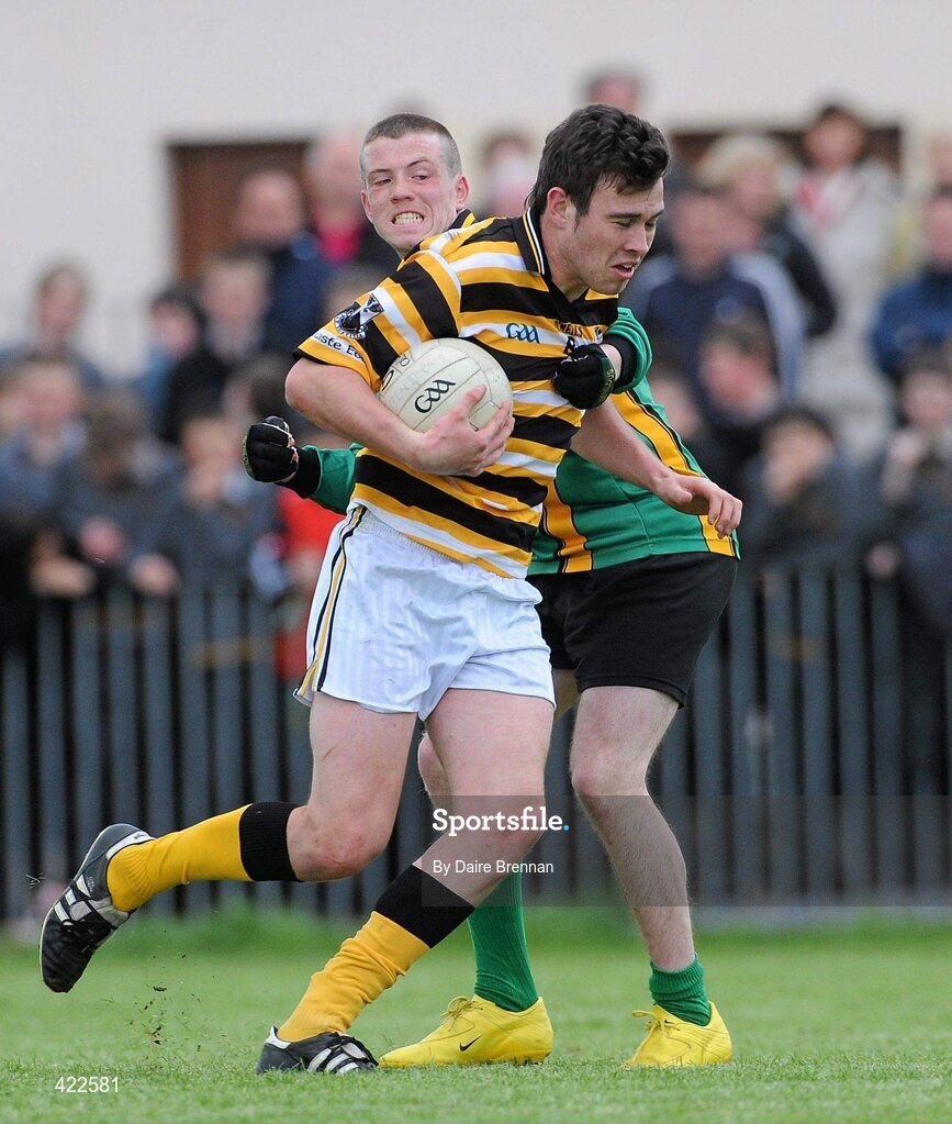 4 May 2010; Jude Mac Suibhne, Colaiste Eoin, in action against Dara Quinn, St Benildus College. Dublin School Senior Football A Final, St Benildus College v Colaiste Eoin, O'Toole Park, Crumlin, Dublin. Picture credit: Dàire Brennan / SPORTSFILE