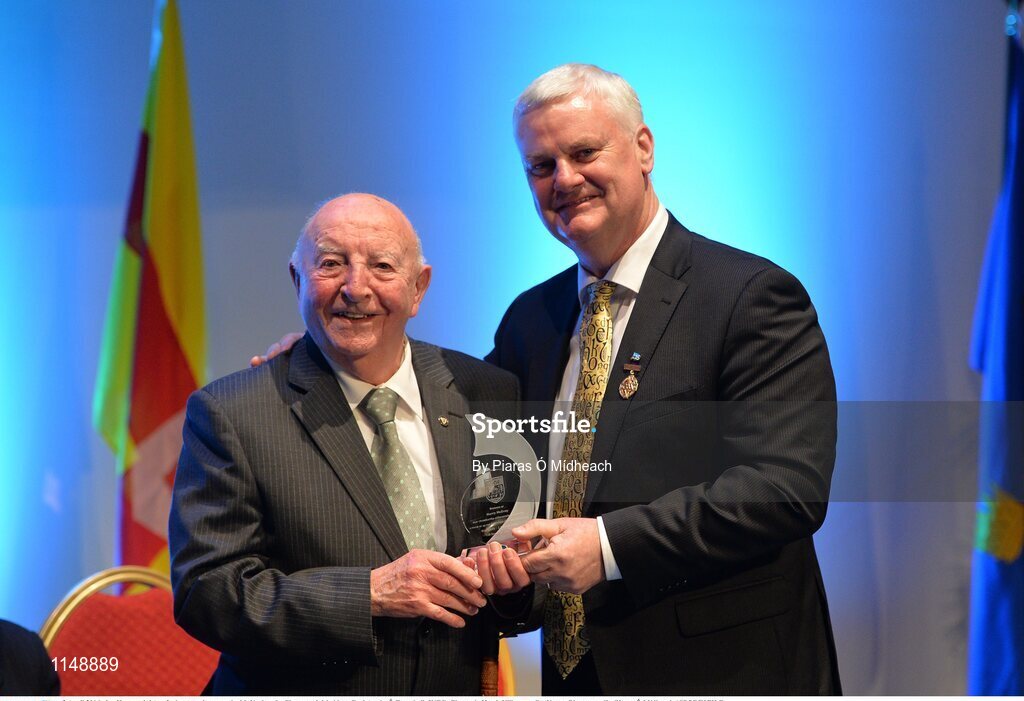 2 April 2016; Joe Hunt recipient of a long serving award with Uachtarán Chumann Lúthchleas Gael Aogán Ó Fearghail. INEC, Gleneagle Hotel, Killarney, Co. Kerry. Picture credit: Piaras Ó Mídheach / SPORTSFILE
