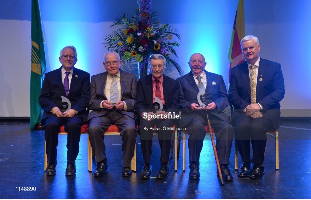 2 April 2016; Long serving award recipients, from left, Michael McNamara, Tom Haran, Joe Hunt, and Harry McEvoy, with Uachtarán Chumann Lúthchleas Gael Aogán Ó Fearghail. All-Ireland Scór Sinsir Championship Finals. INEC, Gleneagle Hotel, Killarney, Co. Kerry. Picture credit: Piaras Ó Mídheach / SPORTSFILE