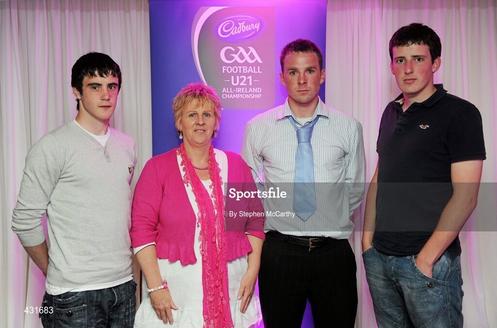2 June 2010; Tipperary footballer Peter Acheson, second from right, who was short listed for the 2010 Cadbury Hero of the Future Award, with, from left, Robert Kearney, Eileen Acheson and Charlie Purcell. Peter was one of 14 short listed players who excelled throughout the 2010 Cadbury GAA U21 Football Championship. The 2010 Cadbury Hero of the Future Award was won by Rory O’Carroll, from Dublin. All nominees can be seen on www.cadburygaau21.com. Past winners, Colm O’Neill and Fintan Goold from Cork, Killian Young from Kerry and Keith Higgins from Mayo have gone on to represent their Counties at Senior level. Cadbury Under 21 Hero of the Future Awards, Croke Park, Dublin. Picture credit: Stephen McCarthy / SPORTSFILE
