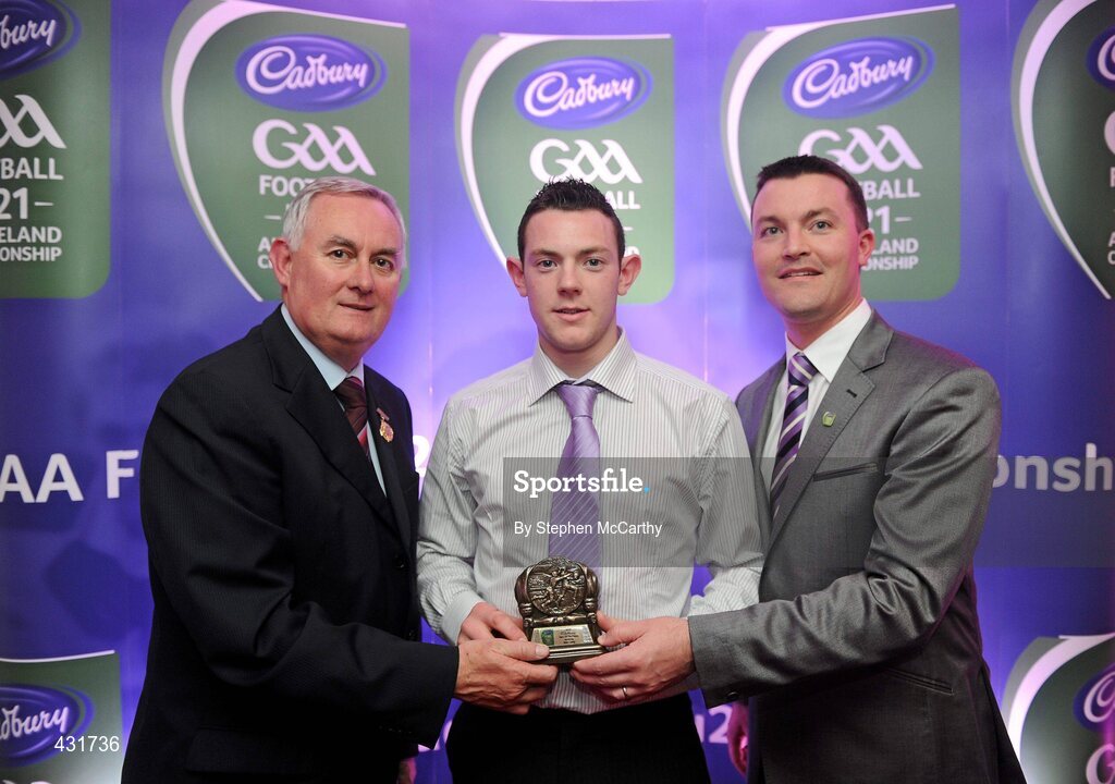 2 June 2010; Uachtarán Chumann Lúthchleas Gael Criostóir Ó Cuana and Shane Guest, Senior Brand Manager, Cadbury Ireland, with Tipperary footballer Sean Carey who was shortlisted for the 2010 Cadbury Hero of the Future Award, Sean was one of 14 short listed players who excelled throughout the 2010 Cadbury GAA U21 Football Championship. The 2010 Cadbury Hero of the Future Award was won by Rory O’Carroll, from Dublin. All nominees can be seen on www.cadburygaau21.com. Past winners, Colm O’Neill and Fintan Goold from Cork, Killian Young from Kerry and Keith Higgins from Mayo have gone on to represent their Counties at Senior level. Cadbury Under 21 Hero of the Future Awards, Croke Park, Dublin. Picture credit: Stephen McCarthy / SPORTSFILE