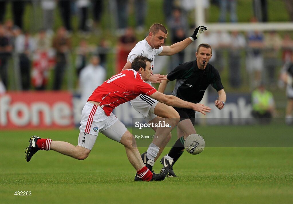5 June 2010; Daryl Flynn, Kildare, in action against Mark Brennan, Louth. Leinster GAA Football Senior Championship Quarter-Final, Louth v Kildare, Pairc Tailteann, Navan, Co. Meath. Photo by Sportsfile
