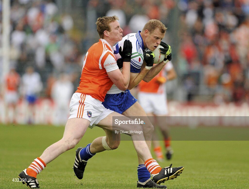 6 June 2010; Owen Lenon, Monaghan, in action against Kieran Toner, Armagh. Ulster GAA Football Senior Championship Quarter-Final, Monaghan v Armagh, Casement Park, Belfast, Co. Antrim. Picture credit: Oliver McVeigh / SPORTSFILE