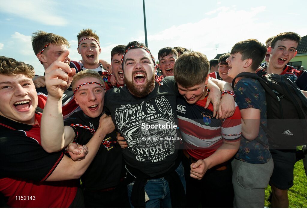 8 May 2016; Wicklow supporters celebrate their victory. Bank of Ireland Provincial Towns Cup, Final, Enniscorthy RFC v Wicklow RFC. Ashbourne RFC, Ashbourne, Co. Meath. Picture credit: Stephen McCarthy / SPORTSFILE