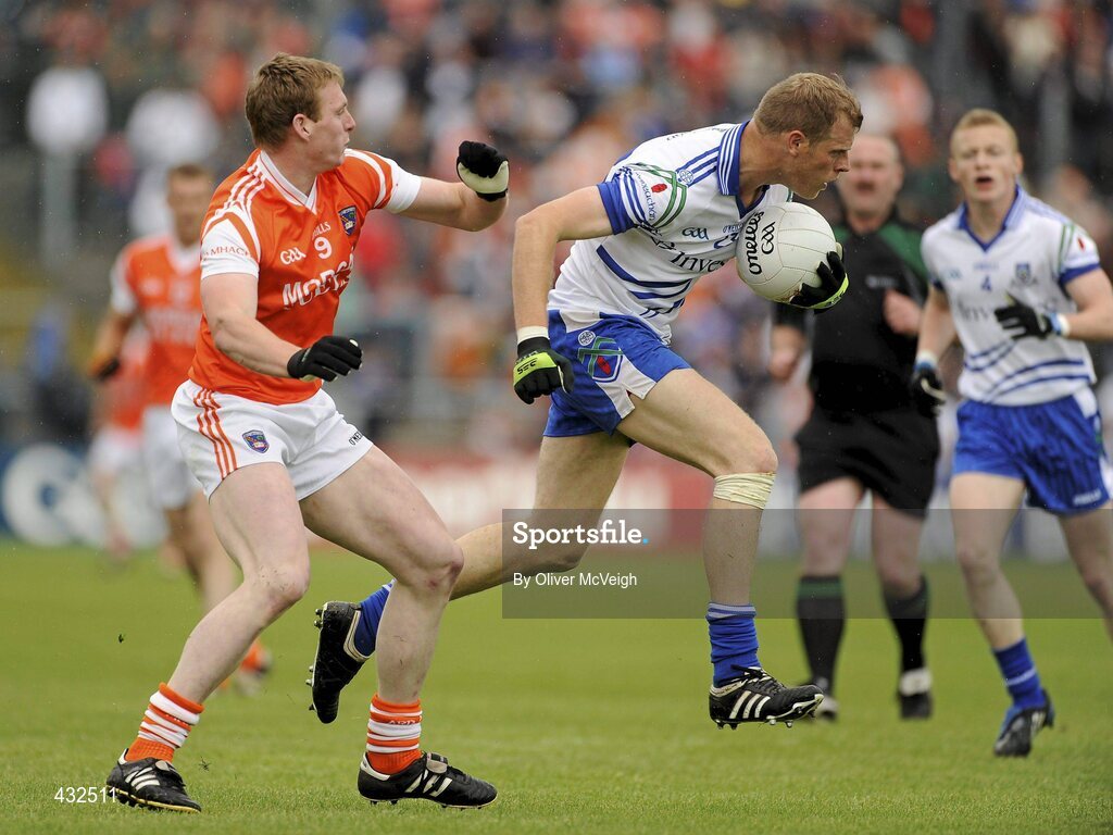 6 June 2010; Owen Lenon, Monaghan, in action against Kieran Toner, Armagh. Ulster GAA Football Senior Championship Quarter-Final, Monaghan v Armagh, Casement Park, Belfast, Co. Antrim. Picture credit: Oliver McVeigh / SPORTSFILE