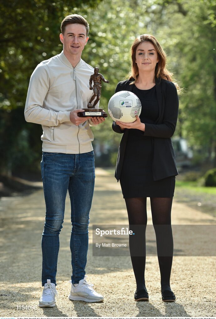 14 May 2016; Dundalk FC's Ronan Finn is presented with the SSE Airtricity/SWAI Player of the Month Award for April 2016 by Anne Sweeney from SSE Airtricity. Davenport Hotel, Merrion Square, Dublin. Picture credit: Matt Browne / SPORTSFILE