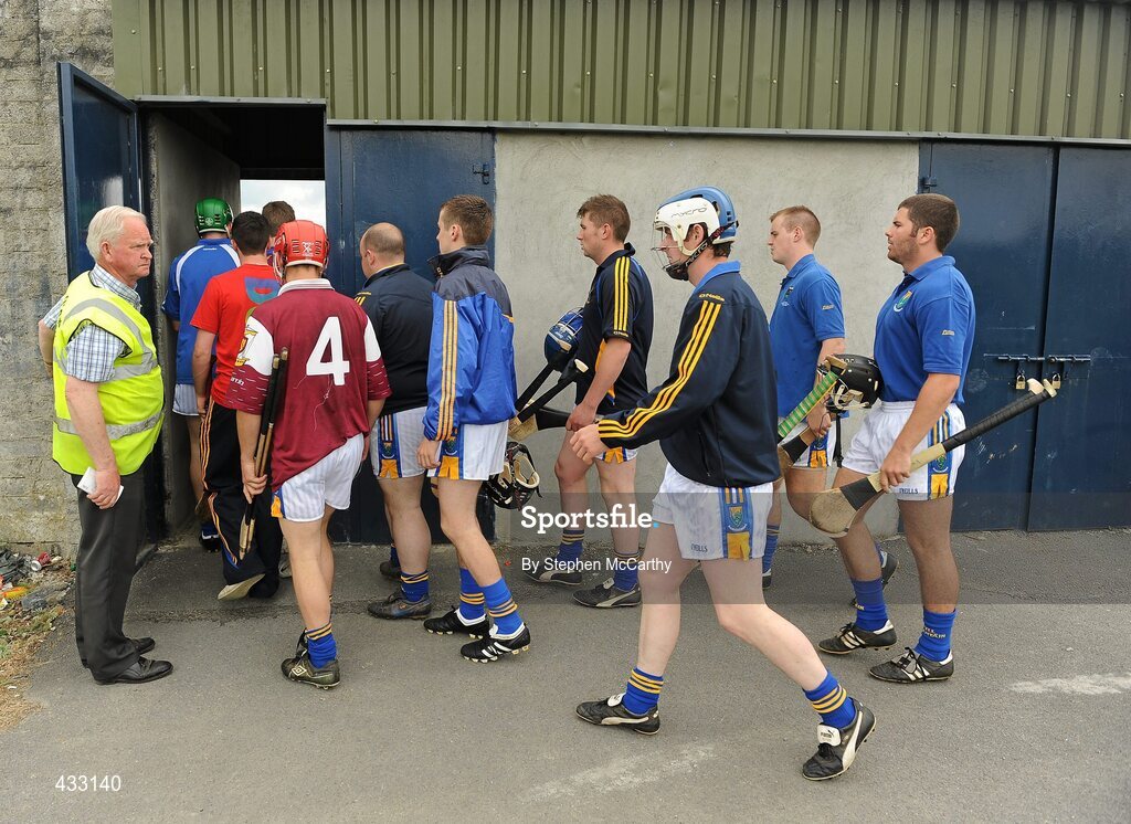 5 June 2010; Wicklow players make their way to the pitch ahead of the game. Christy Ring Cup Semi-Final, Kerry v Wicklow, McDonagh Park, Nenagh, Co. Tipperary. Picture credit: Stephen McCarthy / SPORTSFILE