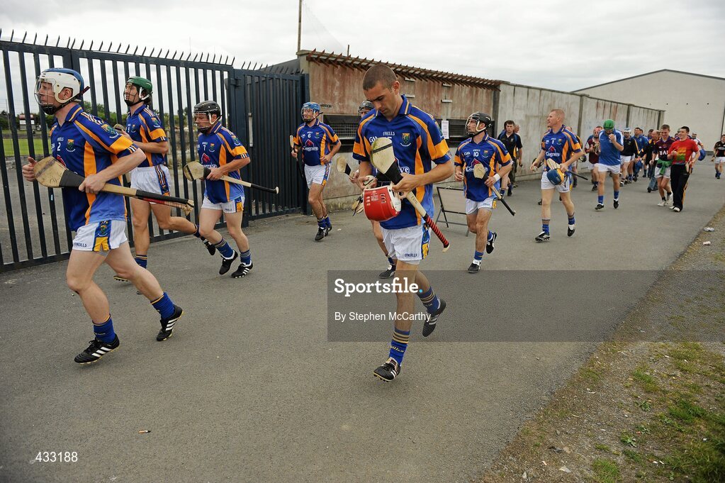 5 June 2010; Wicklow players make their way to the pitch ahead of the game. Christy Ring Cup Semi-Final, Kerry v Wicklow, McDonagh Park, Nenagh, Co. Tipperary. Picture credit: Stephen McCarthy / SPORTSFILE