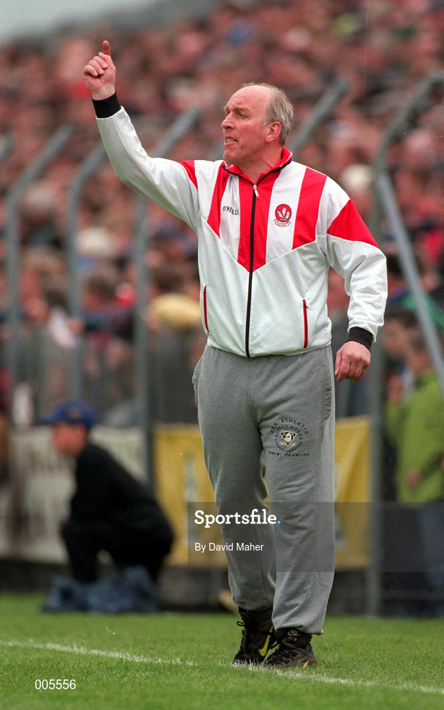 31 May 1998; Derry Manager Brian Mullins during the Ulster GAA Football Senior Championship Quarter-Final match between Derry and Monaghan at Celtic Park in Derry. Photo by David Maher/Sportsfile