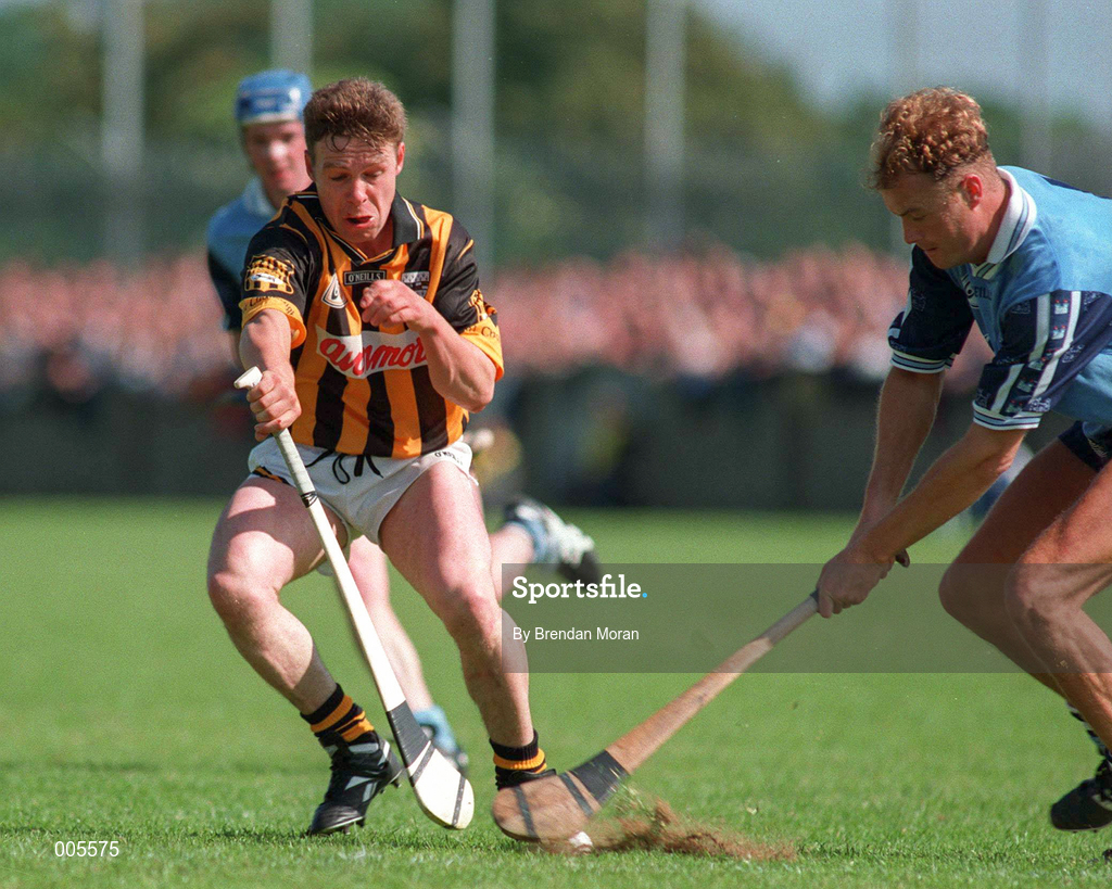 31 May 1998; Charlie Carter of Kilkenny in a tussle for possession with Derek McMullan of Dublin during the Leinster GAA Hurling Senior Championship Quarter-Final match between Dublin and Kilkenny at Parnell Park in Dublin. Photo by Brendan Moran/Sportsfile