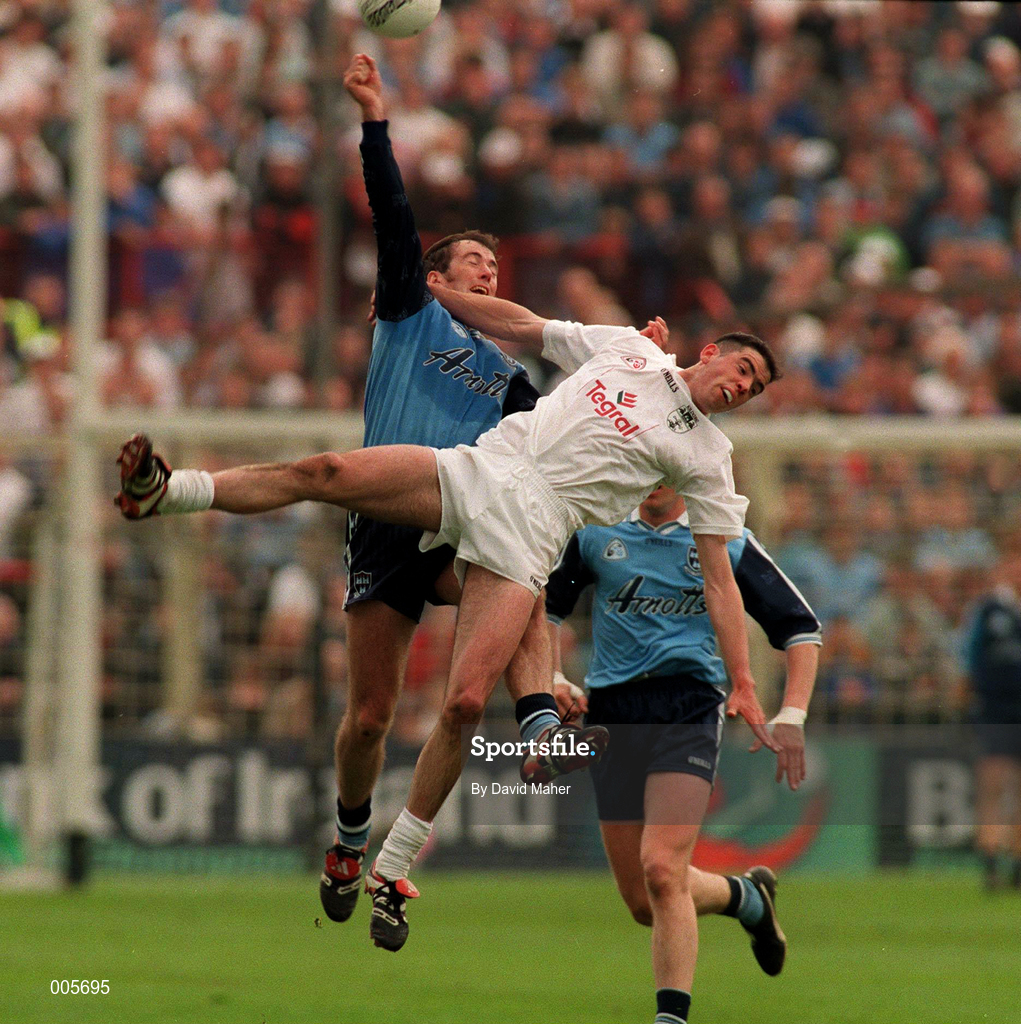 7 June 1998; Dermot Earley of Kildare  competes with Dermot Harrington of Dublin during the Leinster Senior Football Championship Quarter-Final match between Dublin and Kildare at Croke Park in Dublin. Photo by David Maher/Sportsfile