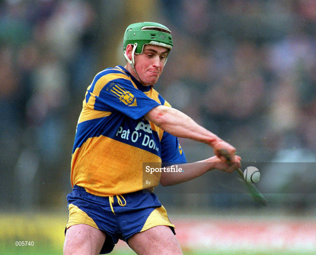 23 April 1995. Eamonn Taaffe, Clare. National Hurling League semi-final, Clare v Waterford, Semple Stadium, Thurles. Picture Credit: Ray McManus/SPORTSFILE.