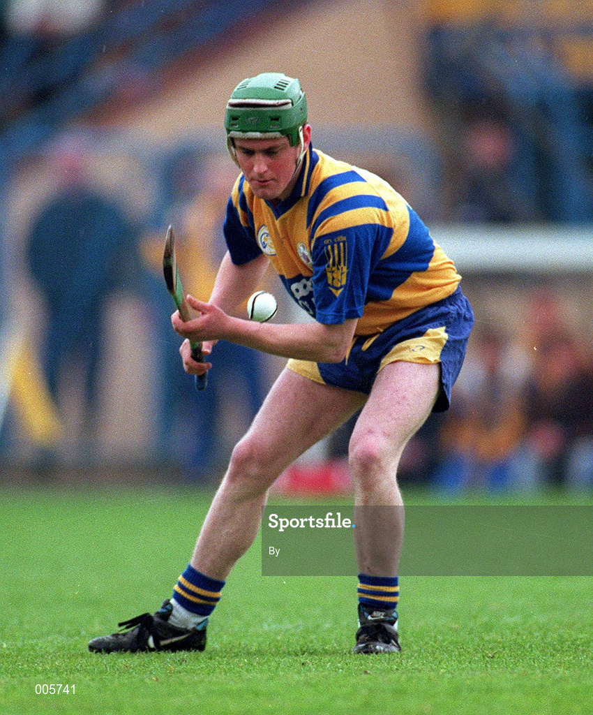23 April 1995. Eamonn Taaffe, Clare. National Hurling League semi-final, Clare v Waterford, Semple Stadium, Thurles. Picture Credit: Ray McManus/SPORTSFILE.
