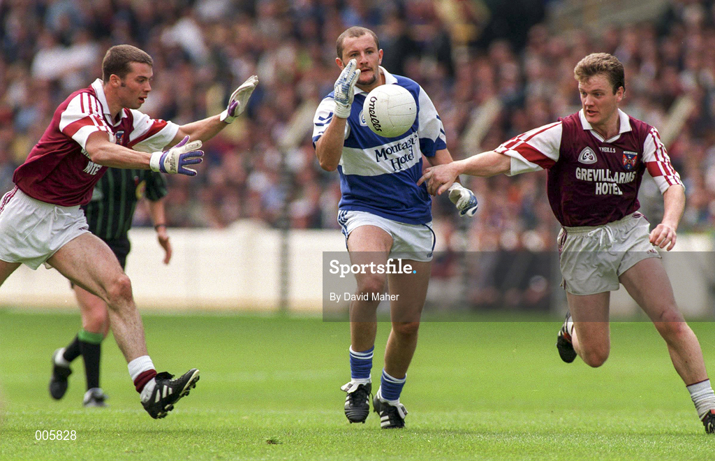 7 June 1998; Hugh Emerson of Laois in action against Paul Conway, left, and John Cooney of Westmeath during the Leinster Senior Football Championship Quarter-Final match between Laois and Westmeath at Croke Park in Dublin. Photo by David Maher/Sportsfile