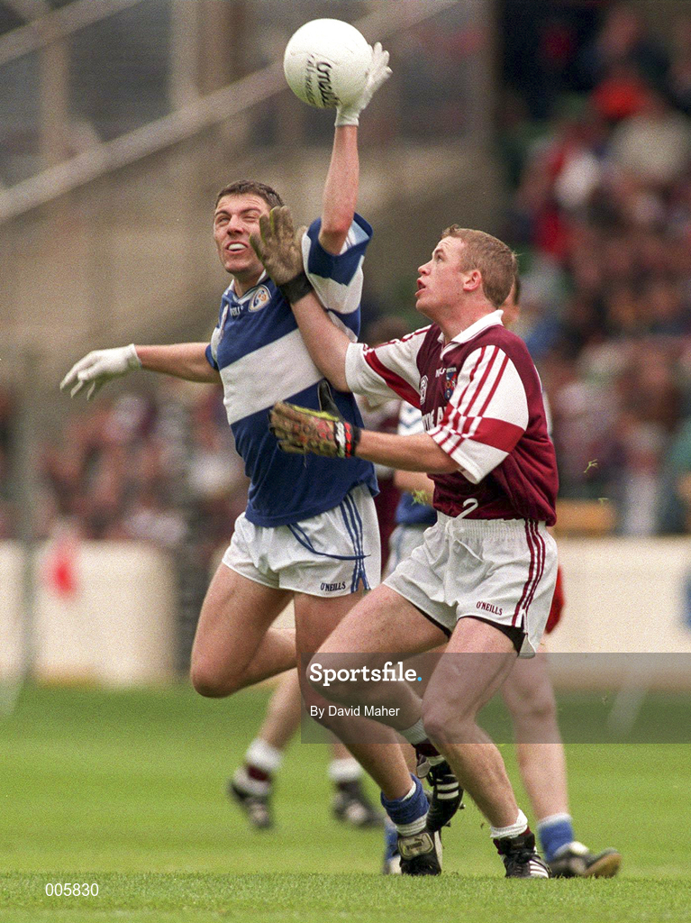 7 June 1998; Ian Fitzgerald of Laois in a race for possession against Damien Gavin of Westmeath during the Leinster Senior Football Championship Quarter-Final match between Laois and Westmeath at Croke Park in Dublin. Photo by David Maher/Sportsfile