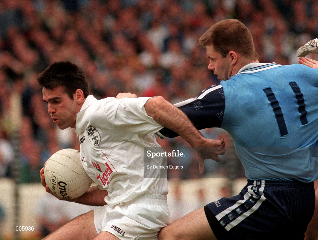 7 June 1998, Ken Doyle in action against Dessie Farrell Dublin, Leinster Football Championship. Picture Credit: Damien Eagers/SPORTSFILE