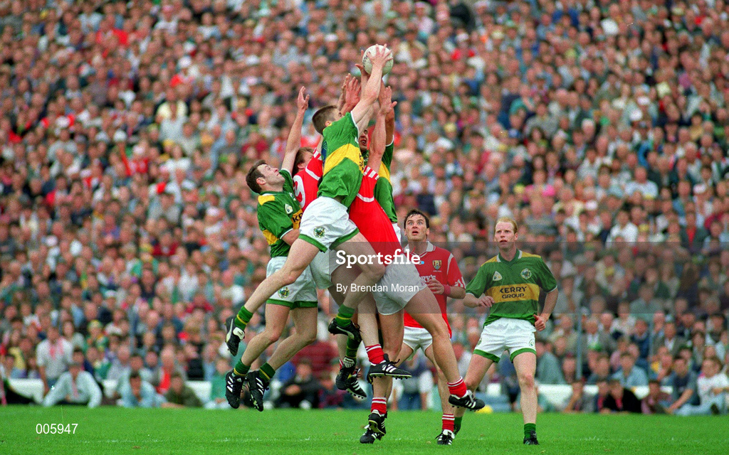 23 July 1995; Seamus Moynihan, Dara O'Sé, Maurice Fitzgerald and Liam Flaherty of Kerry in action against Teddy McCarthy, Liam Honohan and Danny Culloty of Cork during the Munster Football Final match between Kerry and Cork at Fitzgerald Stadium in Killarney, Kerry. Photo by Brendan Moran/Sportsfile