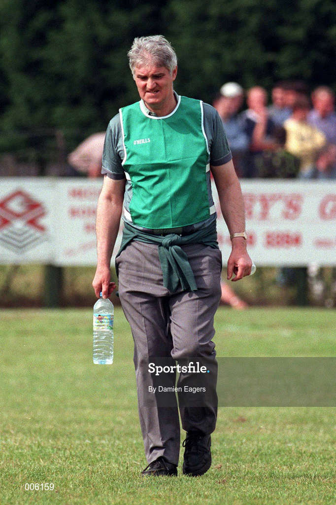 31 May 1998; London Manager Pat Griffin during the Connacht GAA Football Senior Championship Quarter-Final match between London and Sligo at Emerald GAA Grounds, Ruislip. Photo by Damien Eagers/Sportsfile