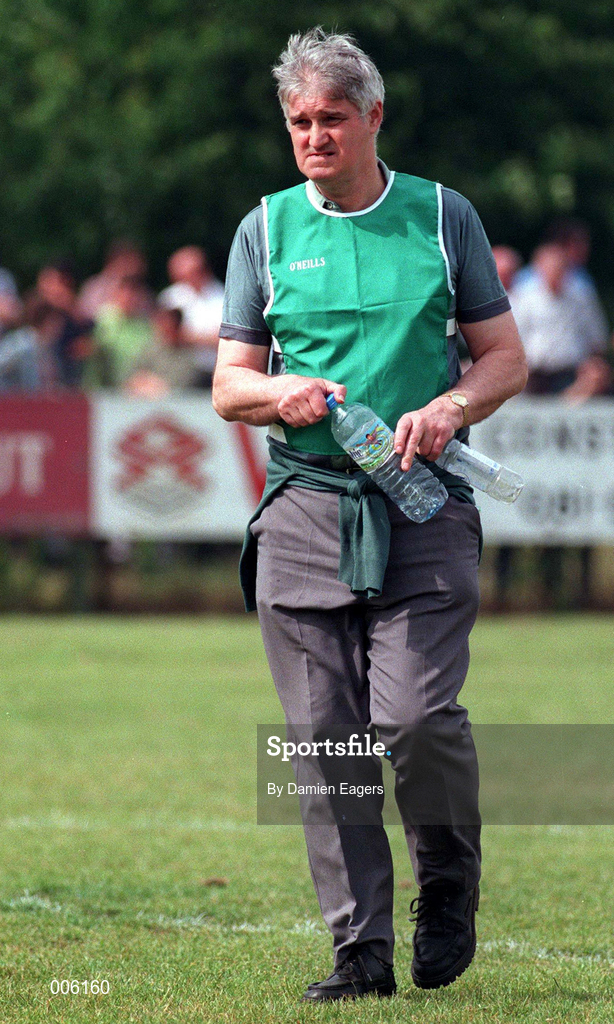 31 May 1998; London Manager Pat Griffin during the Connacht GAA Football Senior Championship Quarter-Final match between London and Sligo at Emerald GAA Grounds, Ruislip. Photo by Damien Eagers/Sportsfile