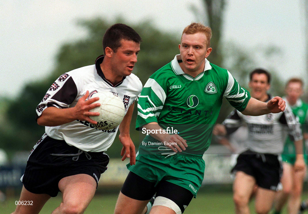 31 May 1998; Paul Taylor of Sligo in action against Barry McShane of London during the Connacht GAA Football Senior Championship Quarter-Final match between London and Sligo at Emerald GAA Grounds, Ruislip. Photo by Damien Eagers/Sportsfile
