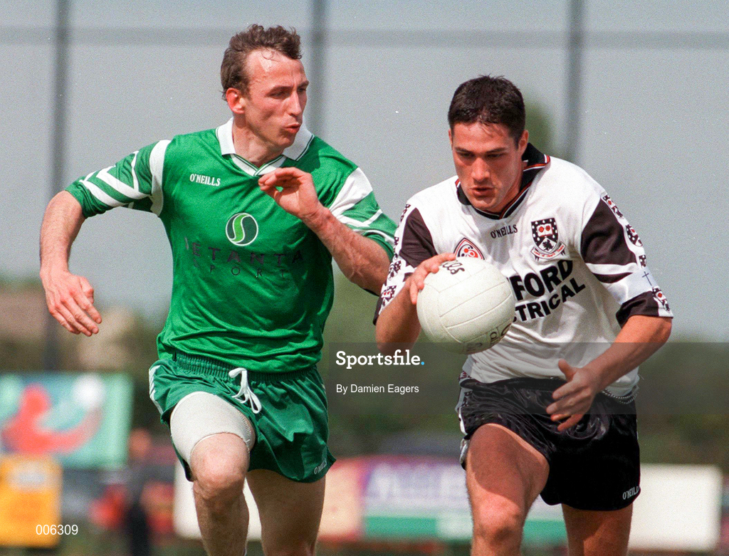 31 May 1998; Sean Davey of Sligo in action against Tony Murphy of London during the Connacht GAA Football Senior Championship Quarter-Final match between London and Sligo at Emerald GAA Grounds, Ruislip. Photo by Damien Eagers/Sportsfile