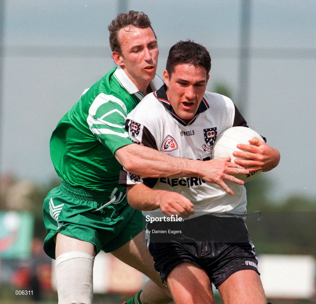 31 May 1998; Sean Davey of Sligo in action against Tony Murphy of London during the Connacht GAA Football Senior Championship Quarter-Final match between London and Sligo at Emerald GAA Grounds, Ruislip. Photo by Damien Eagers/Sportsfile
