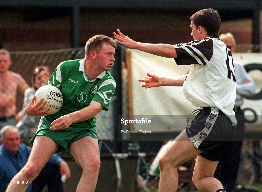 31 May 1998; Tommy Wilson of London in action against Tommy Brennan of Sligo during the Connacht GAA Football Senior Championship Quarter-Final match between London and Sligo at Emerald GAA Grounds, Ruislip. Photo by Damien Eagers/Sportsfile