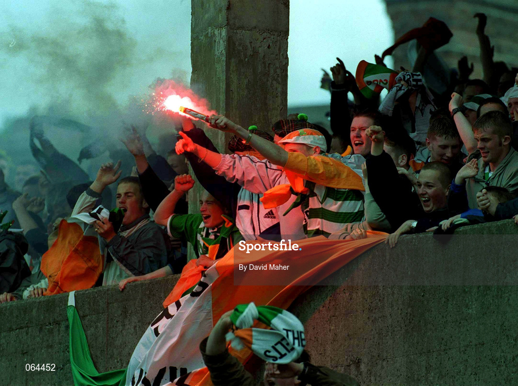 2 June 2001; Republic of Ireland supporters celebrate after Roy Keane scored their side's first goal during the FIFA World Cup 2002 Group 2 Qualifier match between Republic of Ireland and Portugal at Lansdowne Road in Dublin. Photo by David Maher/Sportsfile