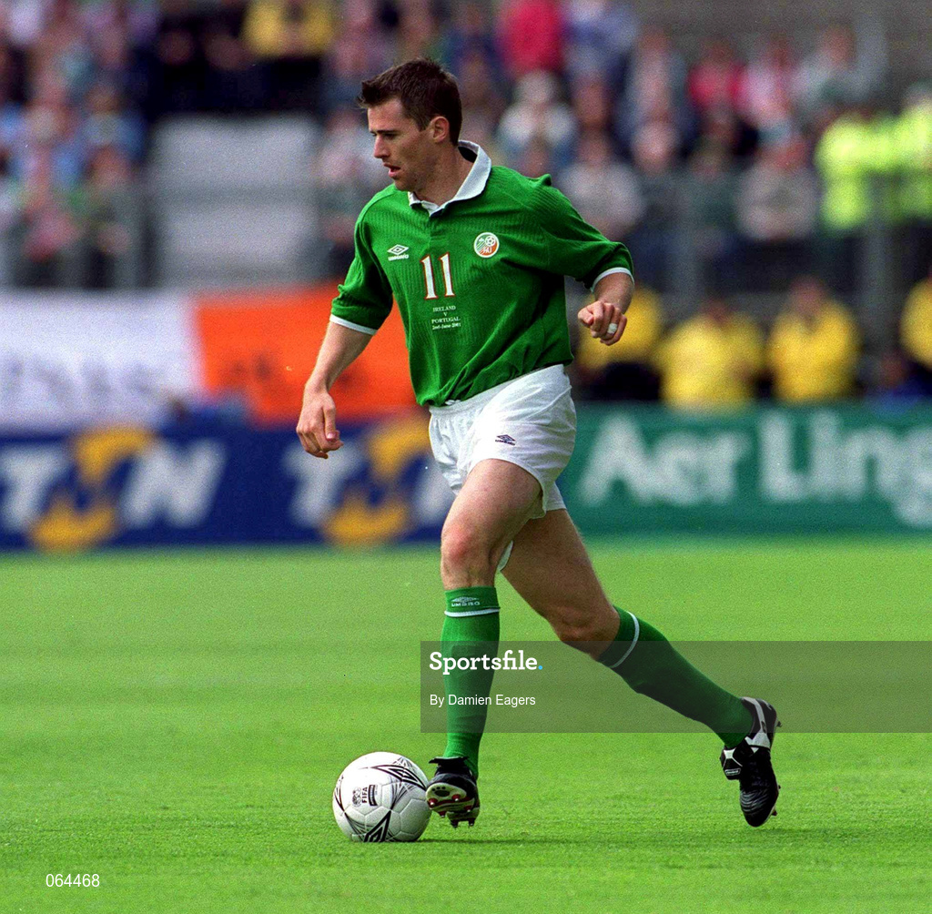 2 June 2001; Kevin Kilbane of Republic of Ireland during the FIFA World Cup 2002 Group 2 Qualifier match between Republic of Ireland and Portugal at Lansdowne Road in Dublin. Photo by Damien Eagers/Sportsfile
