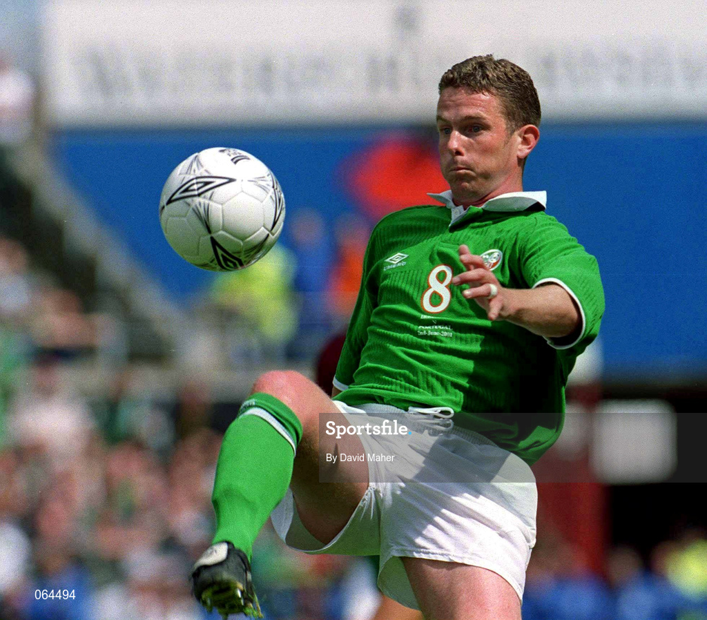 2 June 2001; Mark Kinsella of Republic of Ireland during the FIFA World Cup 2002 Group 2 Qualifier match between Republic of Ireland and Portugal at Lansdowne Road in Dublin. Photo by David Maher/Sportsfile