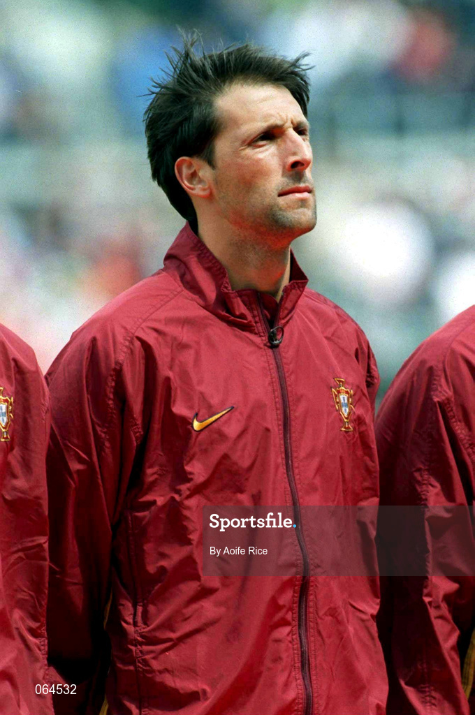 2 June 2001; Pedro Barbossa of Portugal ahead of the FIFA World Cup 2002 Group 2 Qualifier match between Republic of Ireland and Portugal at Lansdowne Road in Dublin. Photo by Aoife Rice/Sportsfile