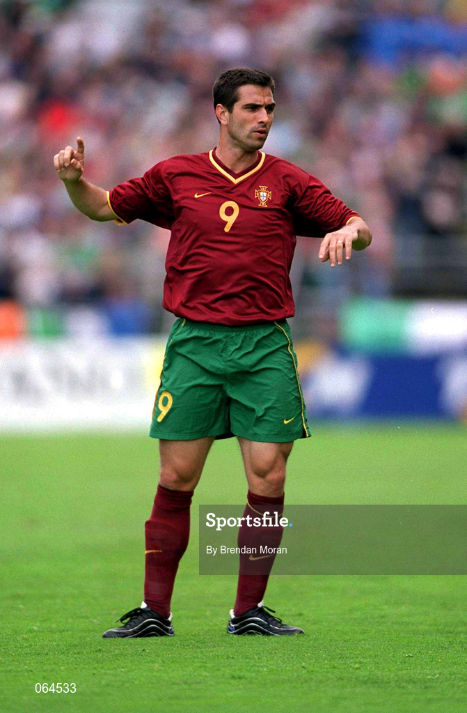 2 June 2001; Pedro Pauletta of Portugal during the FIFA World Cup 2002 Group 2 Qualifier match between Republic of Ireland and Portugal at Lansdowne Road in Dublin. Photo by Brendan Moran/Sportsfile