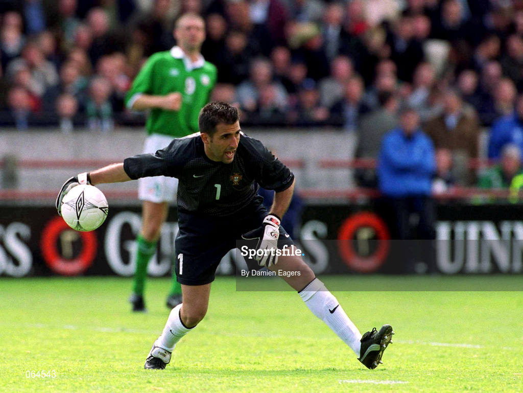 2 June 2001; Pureira Ricargo of Portugal during the FIFA World Cup 2002 Group 2 Qualifier match between Republic of Ireland and Portugal at Lansdowne Road in Dublin. Photo by Damien Eagers/Sportsfile