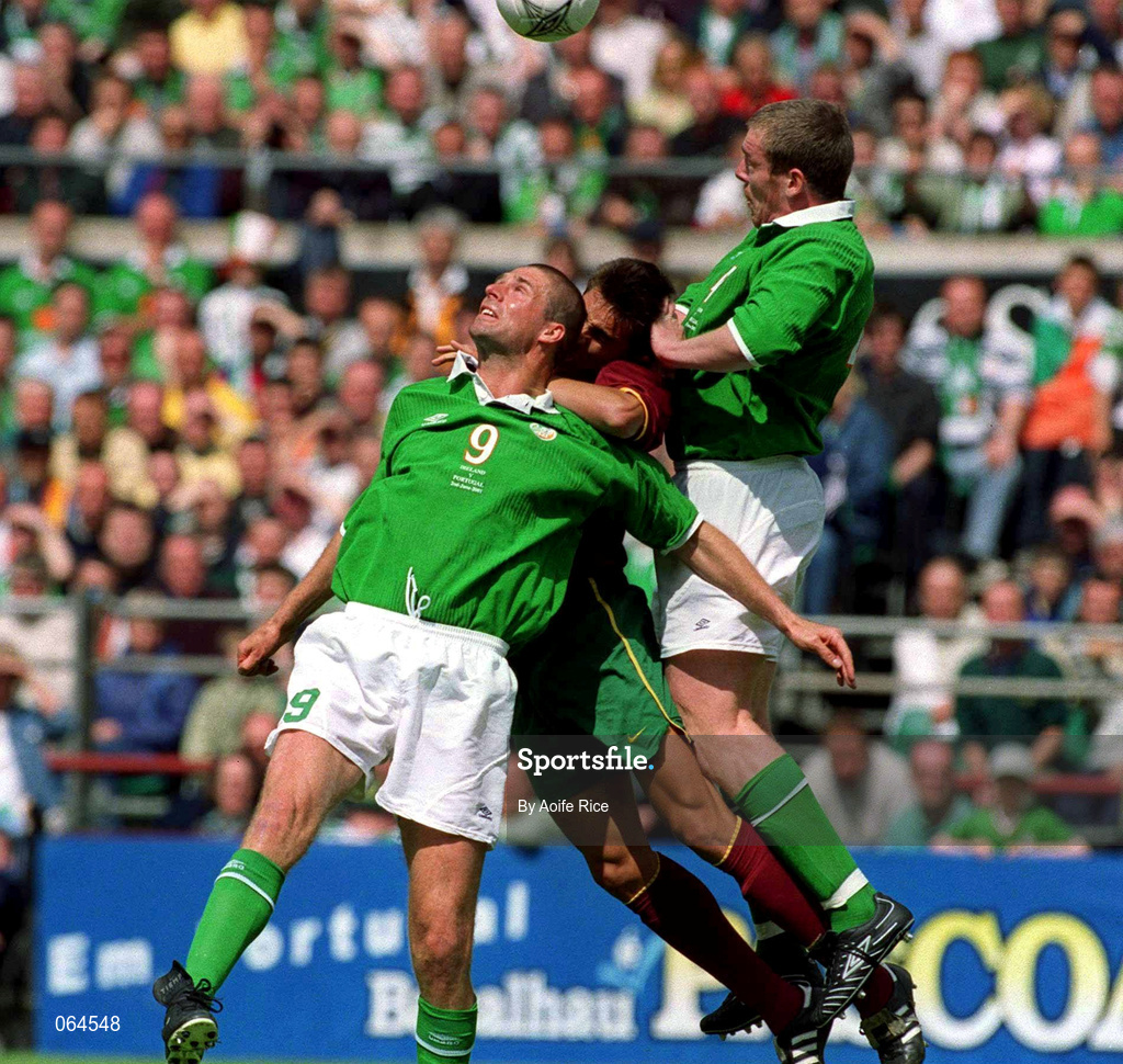 2 June 2001; Robero 'Beto' Severo of Portugal in action against Niall Quinn, left, and Richard Dunne of Republic of Ireland during the FIFA World Cup 2002 Group 2 Qualifier match between Republic of Ireland and Portugal at Lansdowne Road in Dublin. Photo by Aoife Rice/Sportsfile