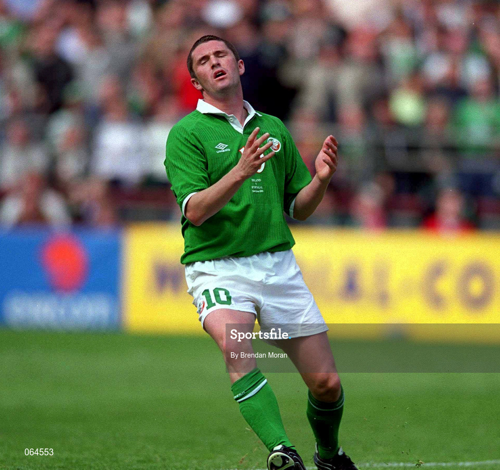 2 June 2001; Robbie Keane of Republic of Ireland reacts during the FIFA World Cup 2002 Group 2 Qualifier match between Republic of Ireland and Portugal at Lansdowne Road in Dublin. Photo by Brendan Moran/Sportsfile