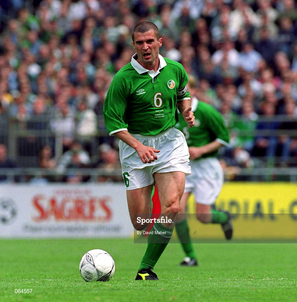 2 June 2001; Roy Keane of Republic of Ireland during the FIFA World Cup 2002 Group 2 Qualifier match between Republic of Ireland and Portugal at Lansdowne Road in Dublin. Photo by David Maher/Sportsfile