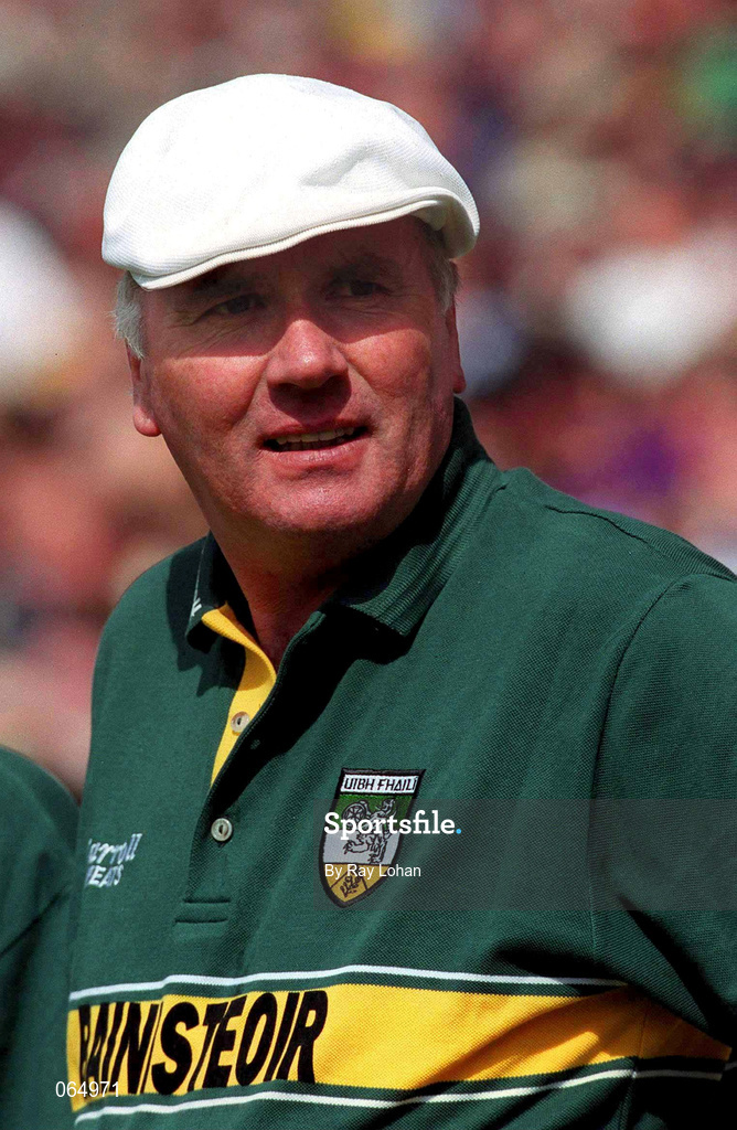 10 June 2001; Offaly manager Michael Bond during the Guinness Leinster Senior Hurling Championship Semi-Final match between Kilkenny and Offaly at Croke Park in Dublin. Photo by Ray Lohan/Sportsfile