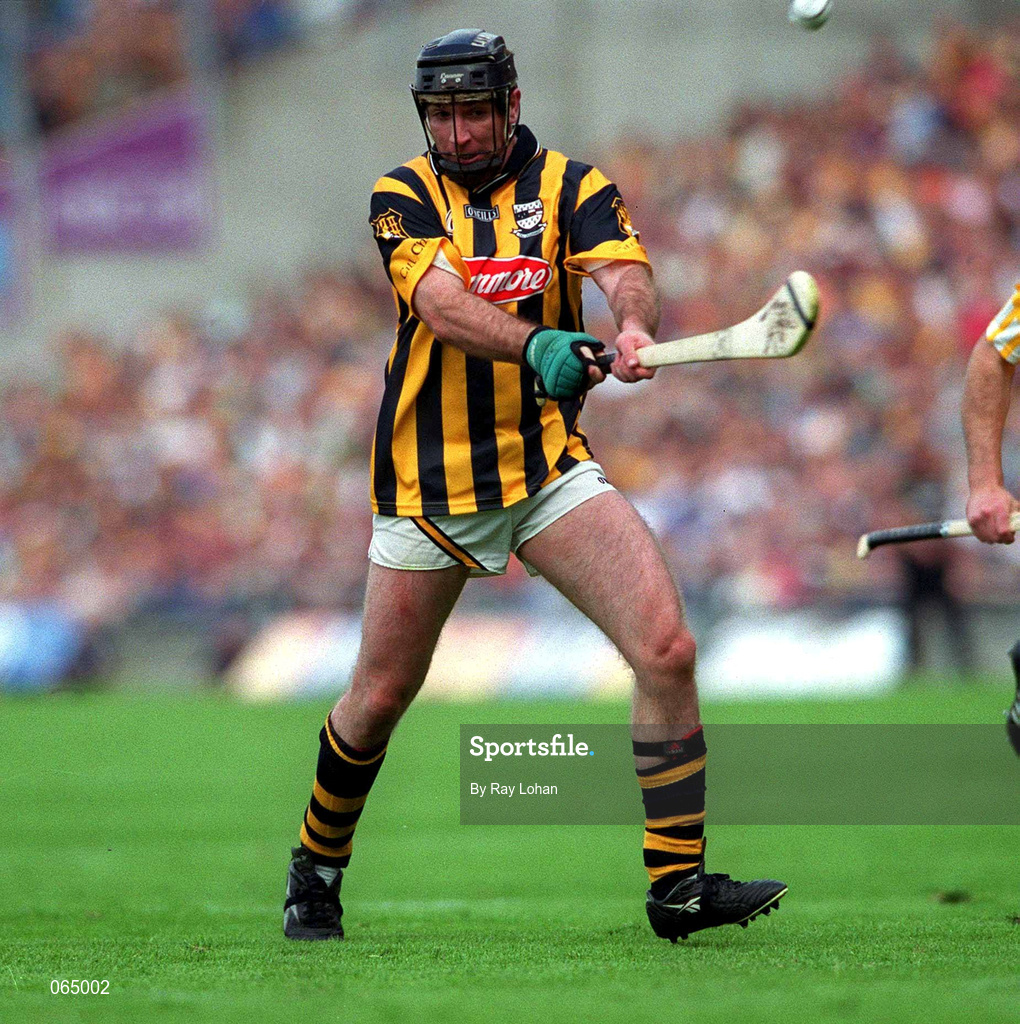 10 June 2001; DJ Carey of Kilkenny during the Guinness Leinster Senior Hurling Championship Semi-Final match between Kilkenny and Offaly at Croke Park in Dublin. Photo by Ray Lohan/Sportsfile