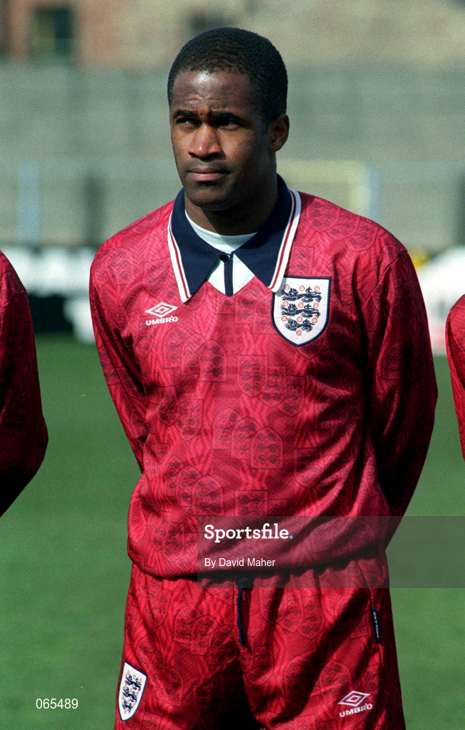 27 March 1995; Dean Gordon of England ahead of the UEFA U21 Championship Qualifier between Republic of Ireland and England at Dalymount Park in Dublin. Photo by David Maher/Sportsfile