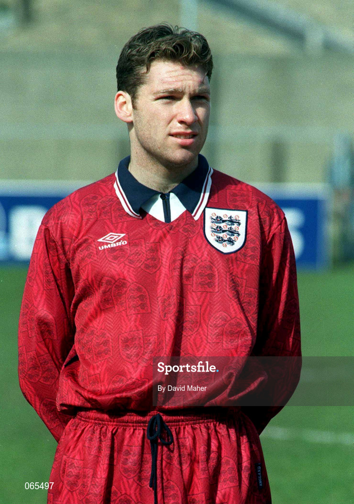 27 March 1995; Kevin Gallen of England ahead of the UEFA U21 Championship Qualifier between Republic of Ireland and England at Dalymount Park in Dublin. Photo by David Maher/Sportsfile