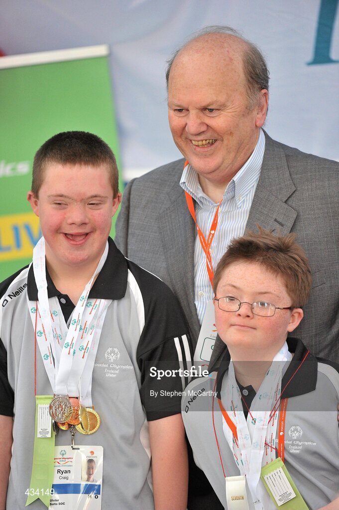 12 June 2010; Micheal Noonan T.D., with Ulster Region athletes Ryan Craig, left, and Jack McKeown during the third day of the 2010 Special Olympics Ireland Games. University of Limerick, Limerick. Picture credit: Stephen McCarthy / SPORTSFILE