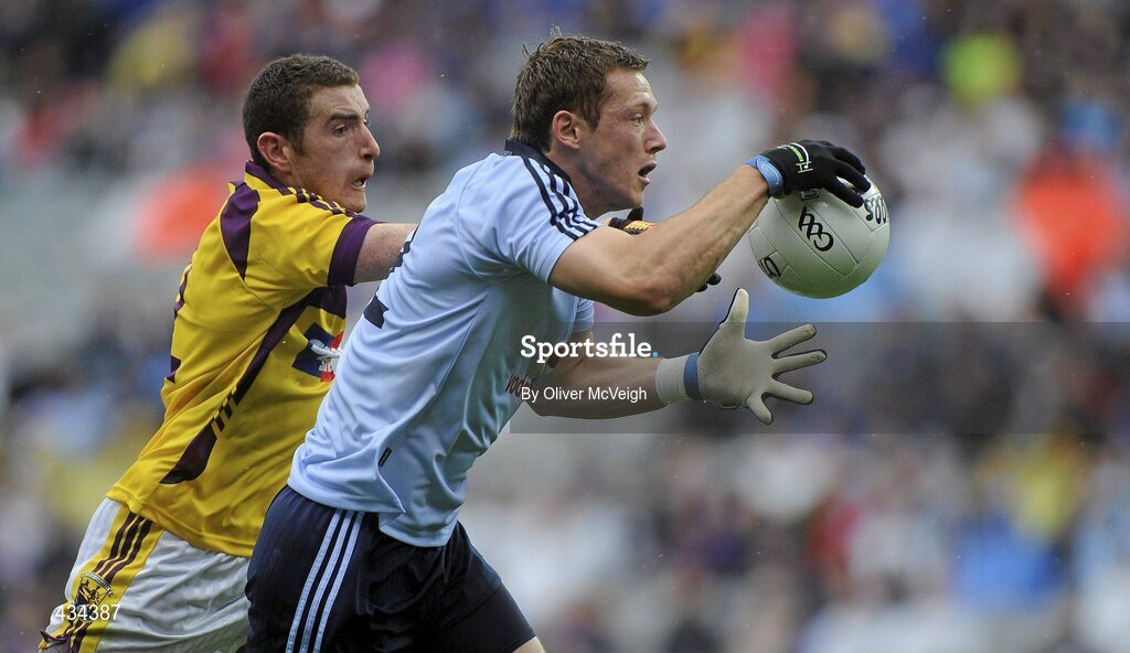 13 June 2010; Paul Flynn, Dublin, in action against Joey Wadding, Wexford. Leinster GAA Football Senior Championship Quarter-Final, Dublin v Wexford, Croke Park, Dublin. Picture credit: Oliver McVeigh / SPORTSFILE