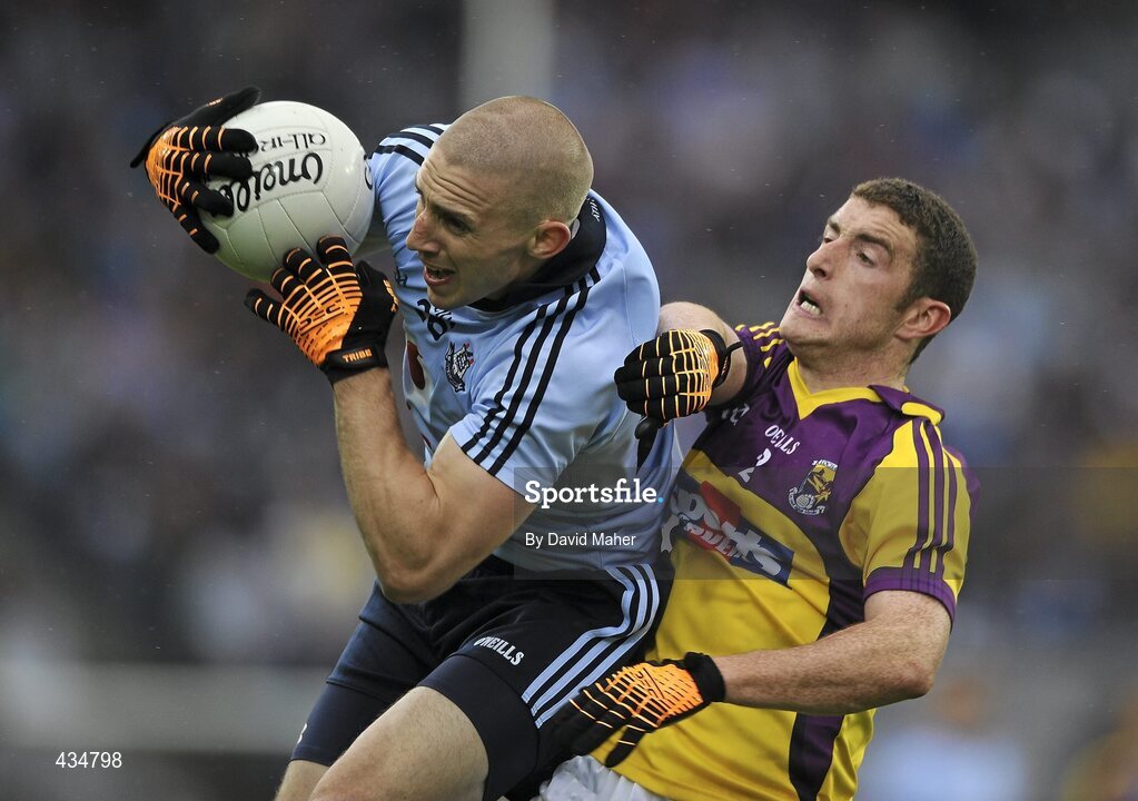 13 June 2010; Eoghan O'Gara, Dublin, in action against Joey Wadding, Wexford. Leinster GAA Football Senior Championship Quarter-Final, Dublin v Wexford, Croke Park, Dublin. Picture credit: David Maher / SPORTSFILE