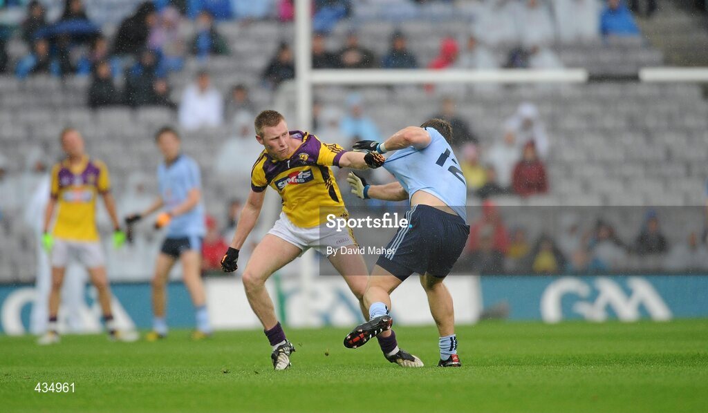 13 June 2010; Aindreas Doyle, Wexford, tussles with Paul Flynn, Dublin. Leinster GAA Football Senior Championship Quarter-Final, Dublin v Wexford, Croke Park, Dublin. Picture credit: David Maher / SPORTSFILE