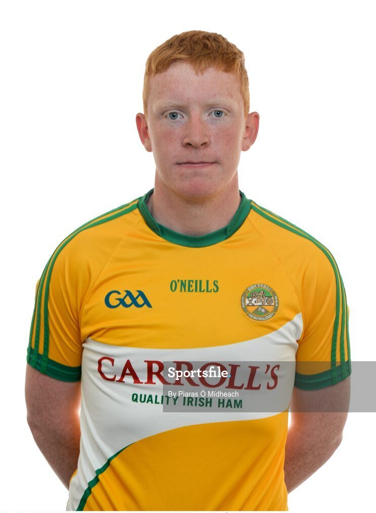 15 May 2016; Offaly's Oisín Mahon. Offaly Hurling Squad Portraits. St Rynagh's GAA Club, Banagher, Offaly.  Picture credit: Piaras Ó Mídheach / SPORTSFILE
