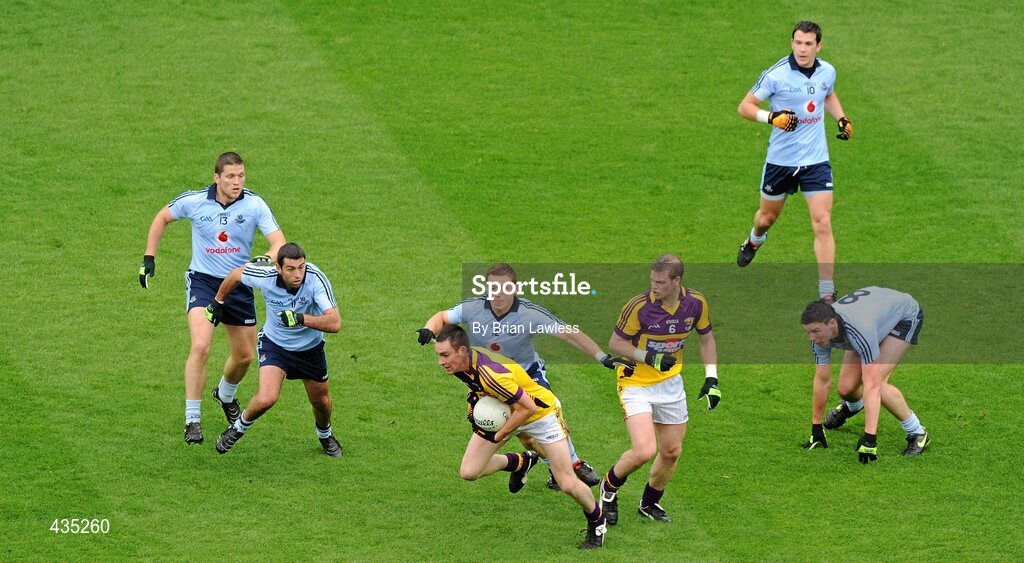 13 June 2010; Daithí Waters and David Murphy, Wexford, in action against, from left, Conal Keaney, David Henry, Paul Flynn, Niall Corkery, and Éamon Fennell, Dublin. Leinster GAA Football Senior Championship Quarter-Final, Dublin v Wexford, Croke Park, Dublin. Picture credit: Brian Lawless / SPORTSFILE