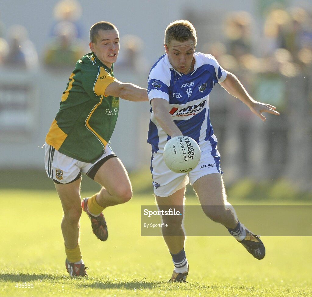 19 June 2010; Ross Munnelly, Laois, in action against Seamus Kenny, Meath. Leinster GAA Football Senior Championship Quarter-Final Replay, Meath v Laois, O'Connor Park, Tullamore, Co. Offaly. Photo by Sportsfile