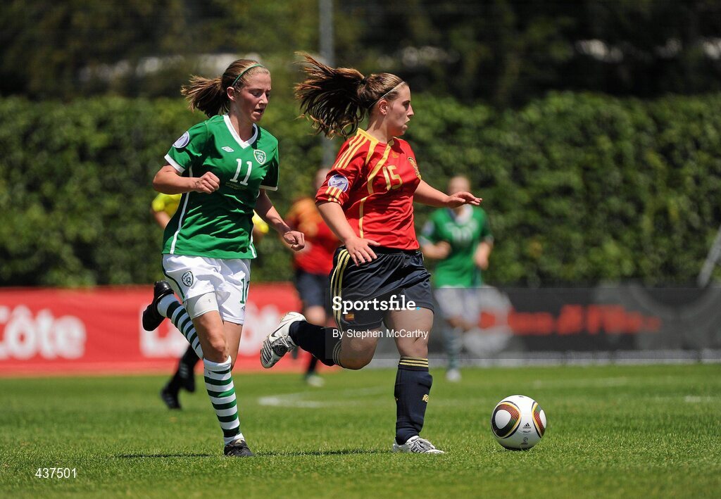 26 June 2010; Iraia Perez de Heredia, Spain, in action against Siobhan Killeen, Republic of Ireland. UEFA Women's Under 17 Championship Final, Spain v Republic of Ireland, Colovray Sports Centre, Nyon, Switzerland. Picture credit: Stephen McCarthy / SPORTSFILE